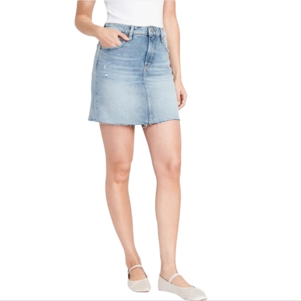 OLD‎ NAVY High Waisted Distressed Jean Mini Skirt | Size 10 | EUC